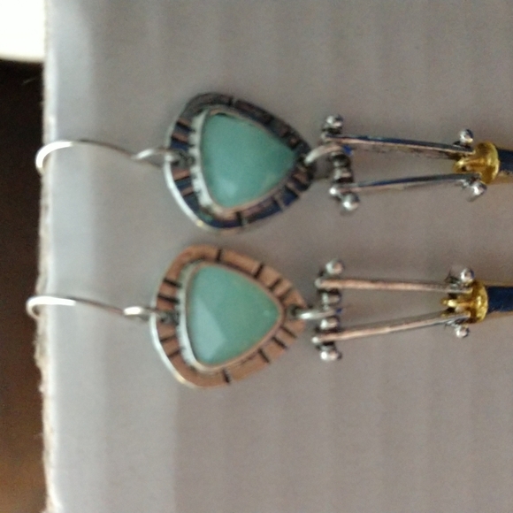 Beautiful Boho Contemporary 2-tone Hinged Earrings Faceted Stone 2 1/2" - Picture 2 of 10